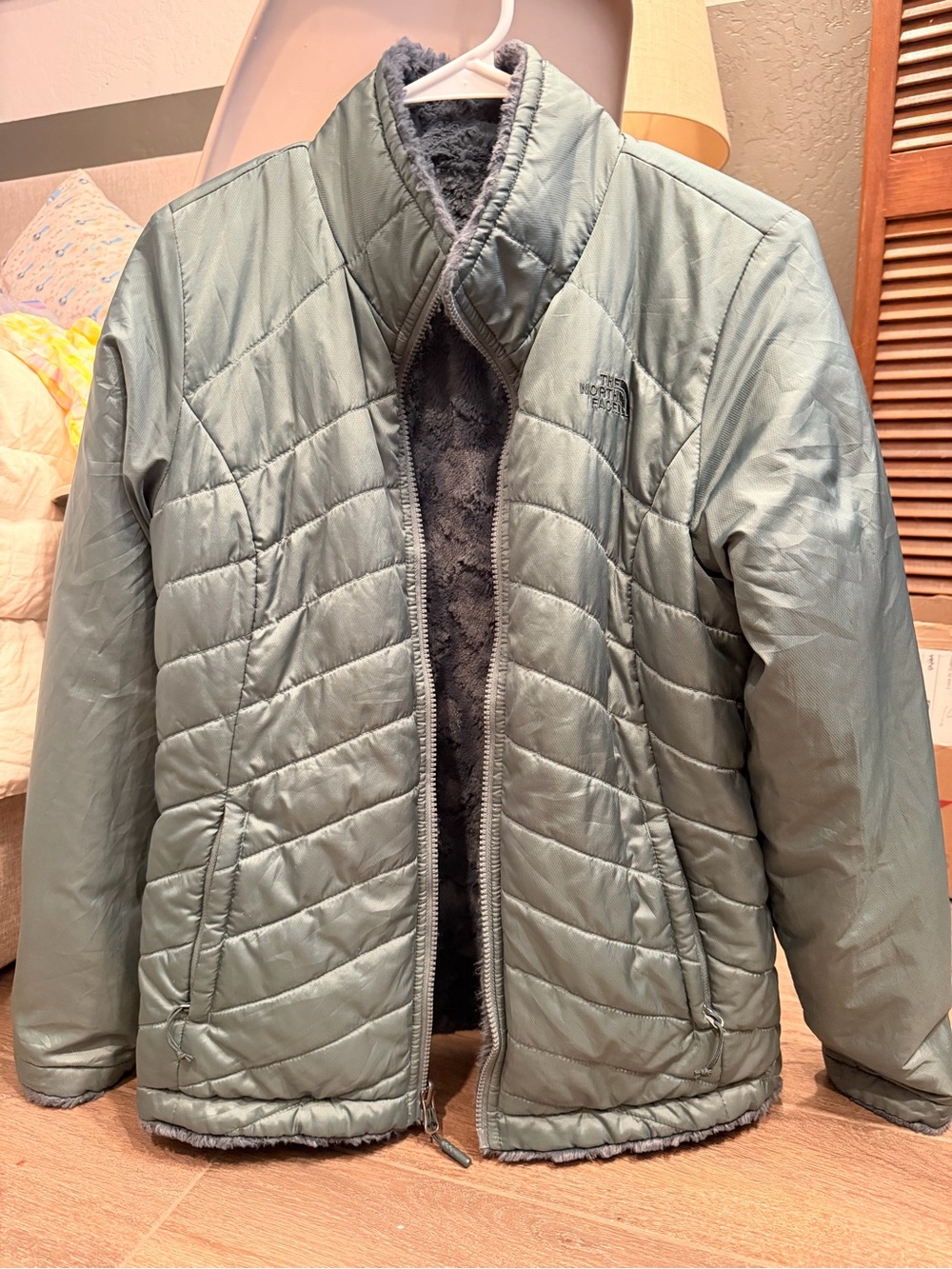 The North Face reversibleQuilted Jacket in Sage Green